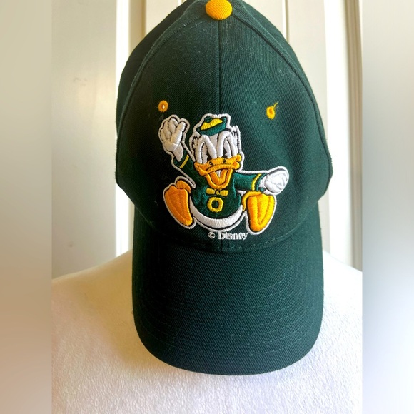 Zephyr Other - Vintage Disney University of Oregon Donald Duck hat